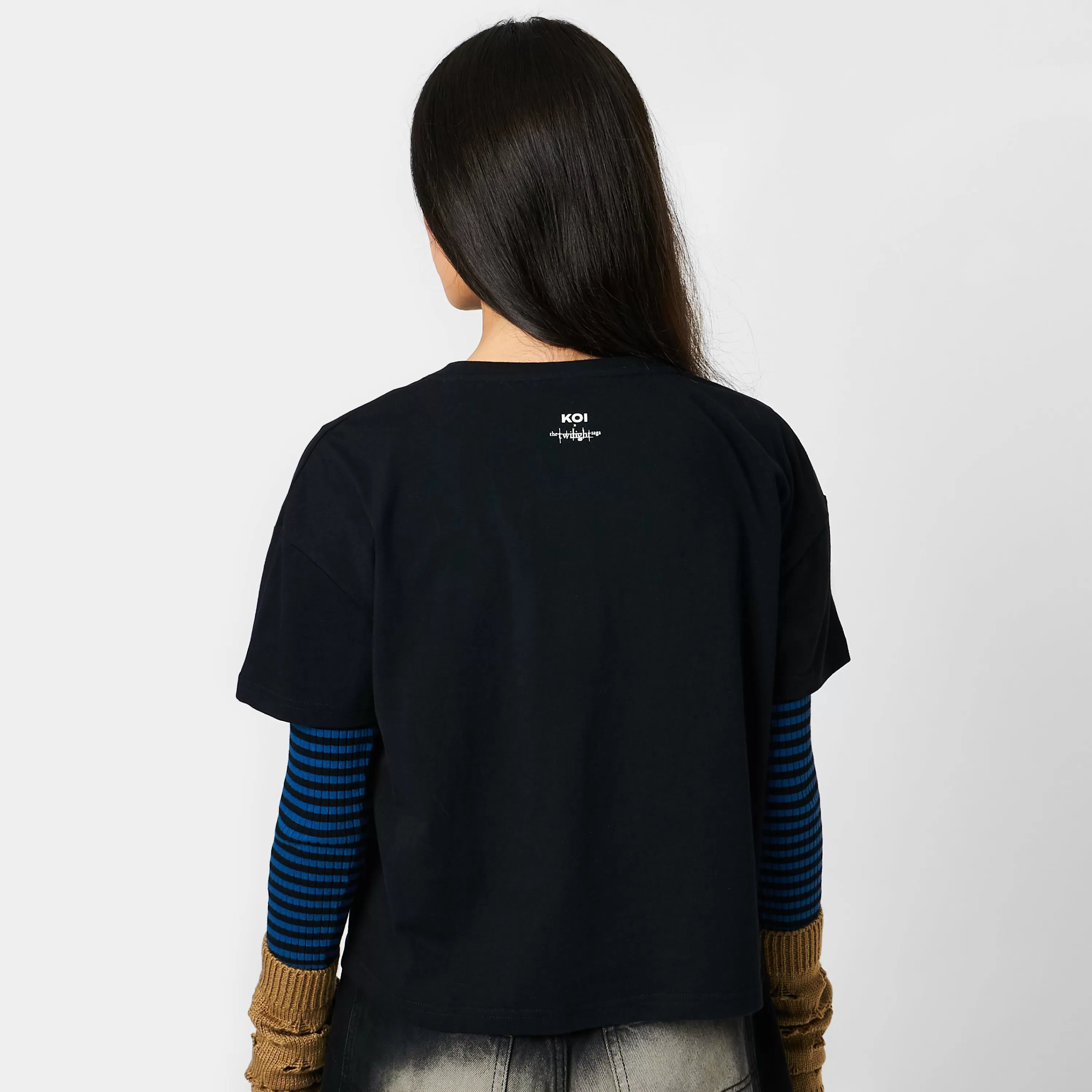 Memes>KOI footwear You nicknamed my daughter after the loch ness monster?! Acronym T-shirt Black